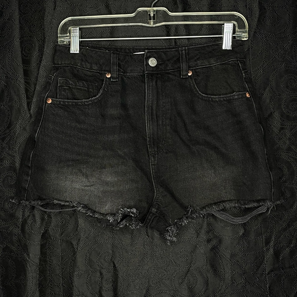 Dynamite’s Black, high waisted, denim mom shorts